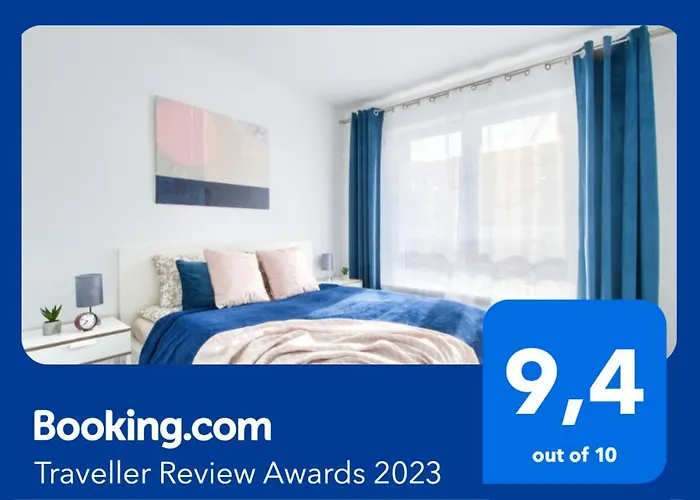 Lejlighed M&r Airport&business Deluxe Cybernetyki 17 - Underground Garage - Free Wifi - Netflix - Air Conditioning - Self Check-in, Close By Chopin Airport *