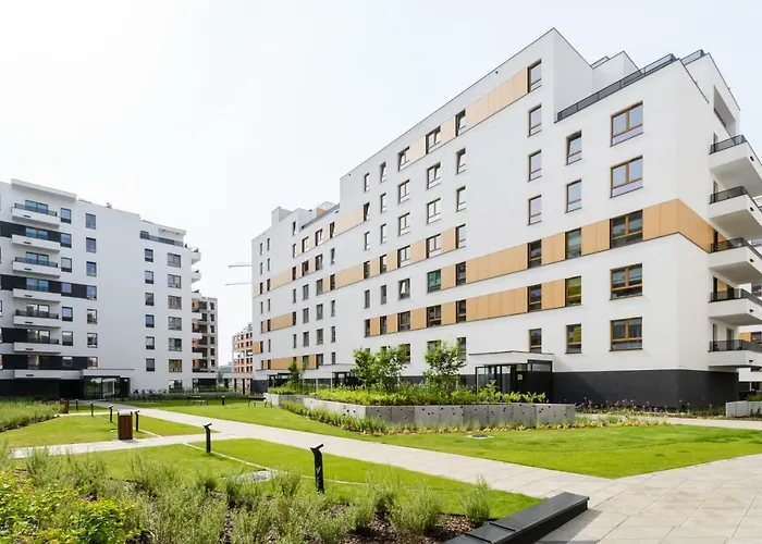 アパート M&r Airport&business Deluxe Cybernetyki 17 - Underground Garage - Free Wifi - Netflix - Air Conditioning - Self Check-in, Close By Chopin Airport *