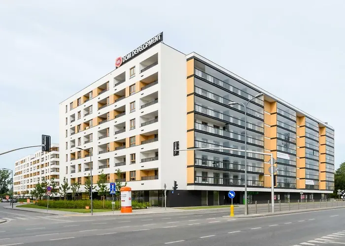 Apartamento M&r Airport&business Deluxe Cybernetyki 17 - Underground Garage - Free Wifi - Netflix - Air Conditioning - Self Check-in, Close By Chopin Airport Varsóvia